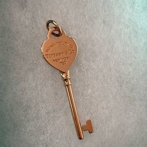 Tiffany Gold 18k Heart Key Pendant